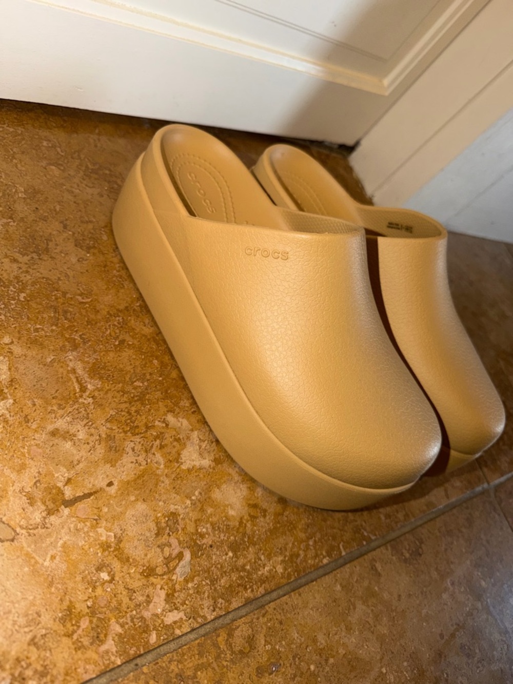 CROCS Platform Slide Clogs in Tan NWOT